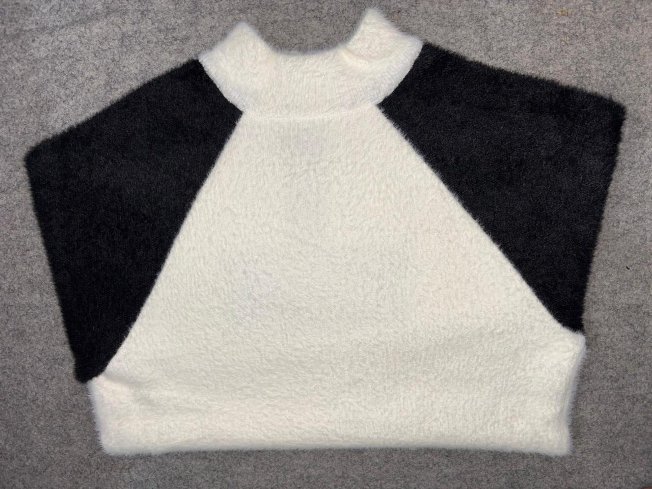 The “BLACK ERA” Sherpa Sweatshirt — Korean Streetwear Edition